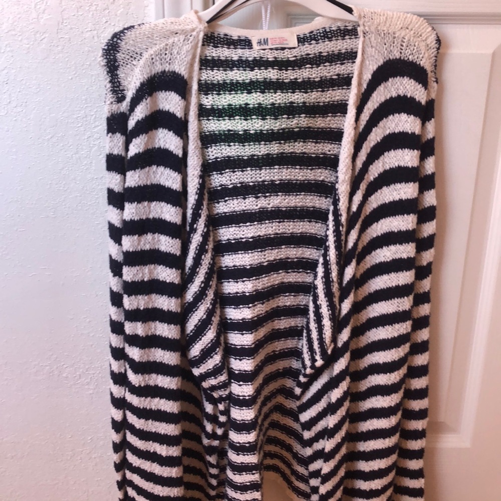 H&M striped sweater navy blue and cream